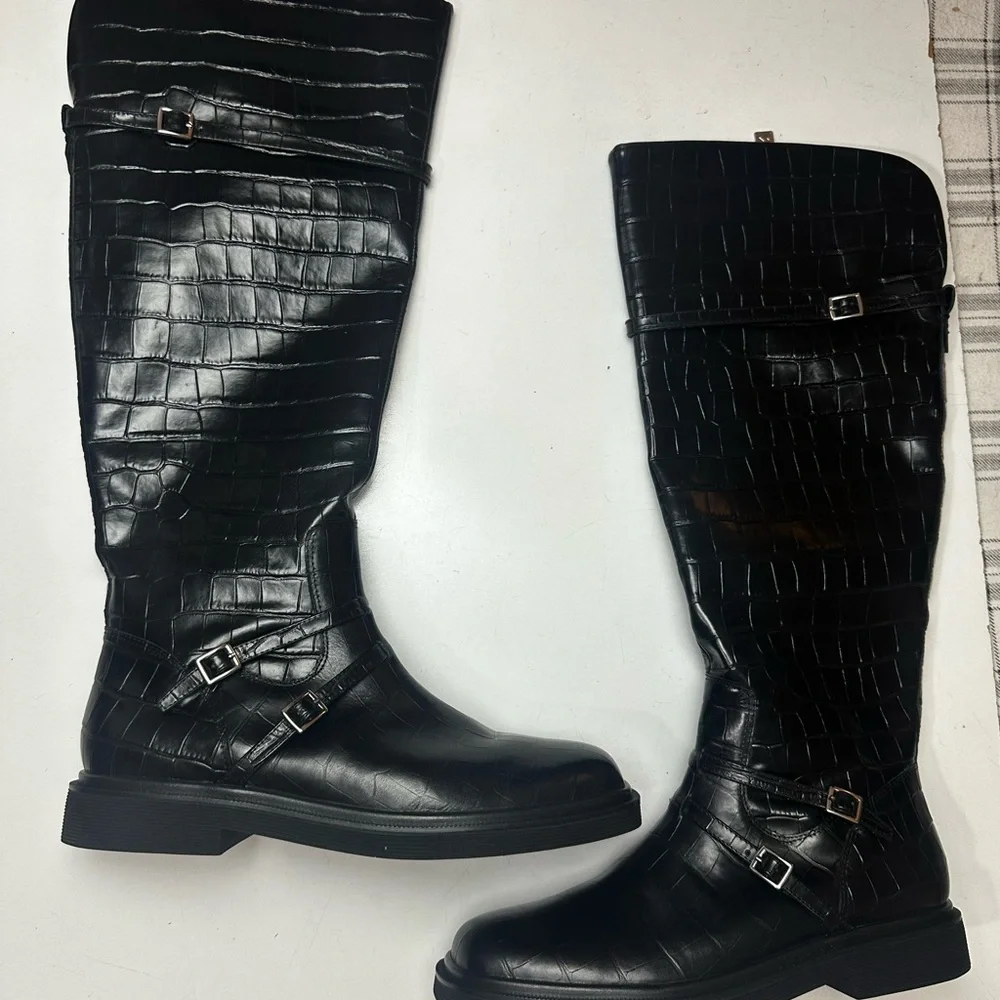Franco Sarto Black Ainsley Inspired‎ Equestrian Charm Knee High Boots NWOT 9.5